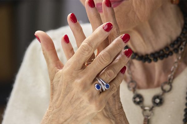 Бабушкины подсказки о том, как жить, чтобы руки не старели раньше лица