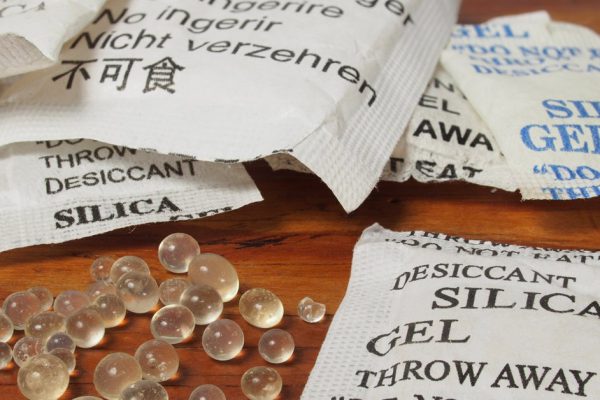 Почему мудрая бабушка никогда не выбрасывает загадочные мешочки из коробок с обувью и как их можно использовать в быту