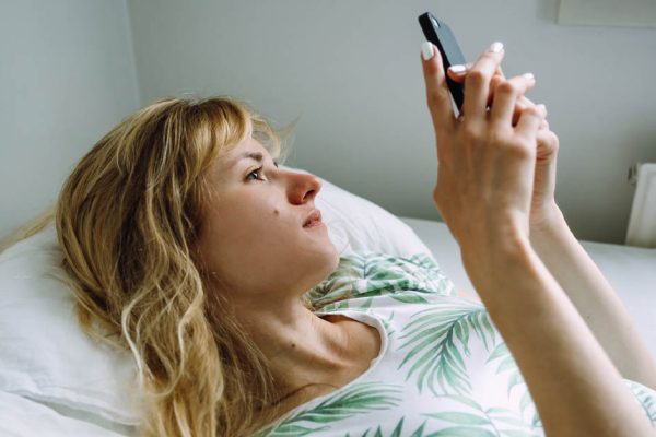 Мужу пришло странное сообщение, и я заподозрила его в измене, но нужно было докопаться до истины