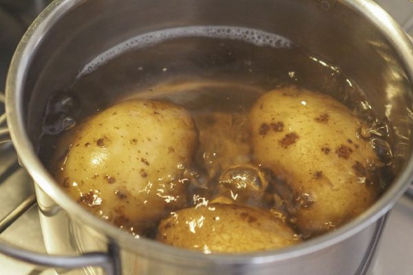 Как варить картошку в мундире, чтобы облизывать пальцы до локтя