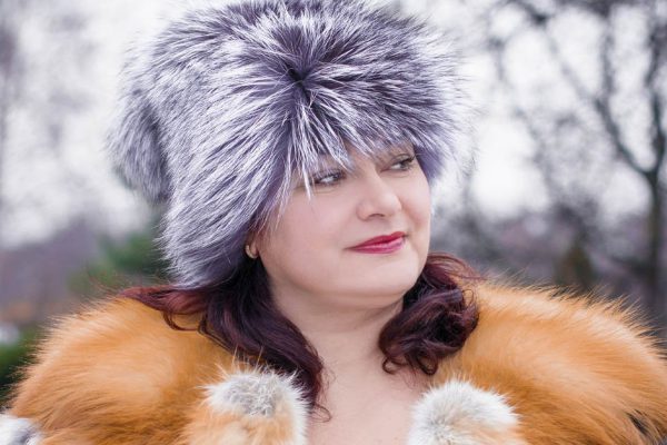 Всегда думала, что с моими хомячьими щечками шапки носить не стоит, но оказалось, что я просто не умела их выбирать