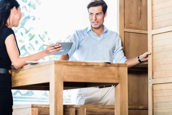 Как выбрать шкаф для маленькой квартиры