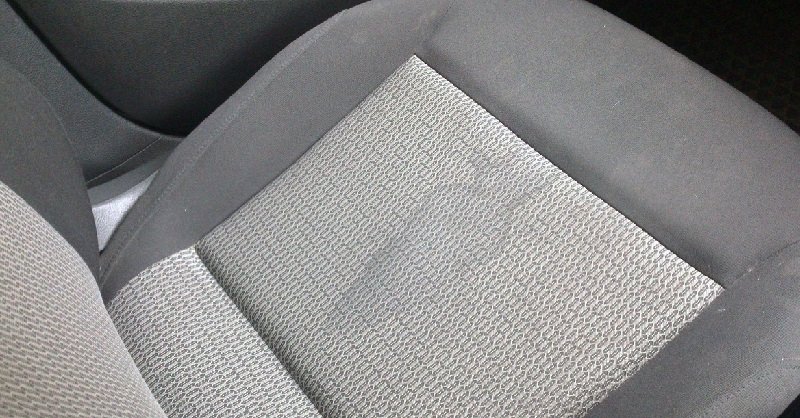 Как почистить кресла в машине в домашних условиях
