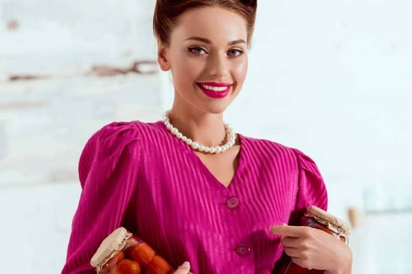 Муж насмотрелся видео в Интернете и теперь требует, чтобы я бросила работу и стала традиционной женой