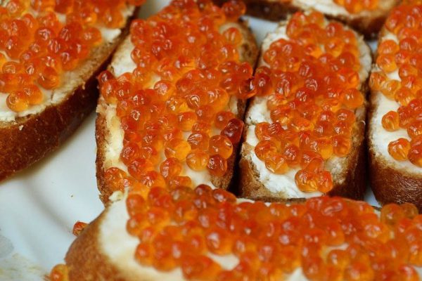 Икра «пятиминутка»: засолка деликатеса в домашних условиях