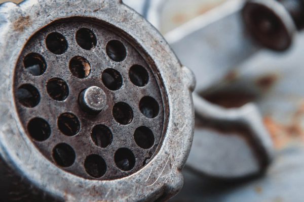 Терка и мясорубка на моей кухне с советских времен, но работать ими одно удовольствие, покажу, как точить правильно