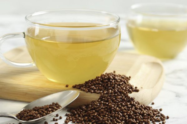 Почему зрелым дамам следует начинать свой день с чашечки гречишного чая и что от этого изменится