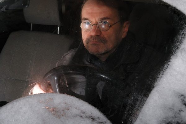 Ушлый водитель заводит машину даже в сильный мороз, не издеваясь над мотором и педалью газа