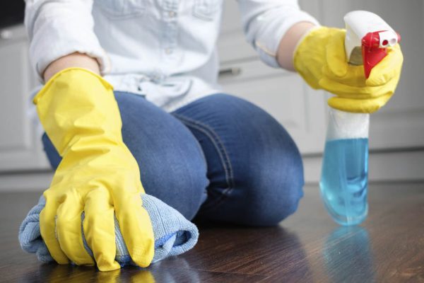 Почему родители в возрасте запрещают убирать в доме