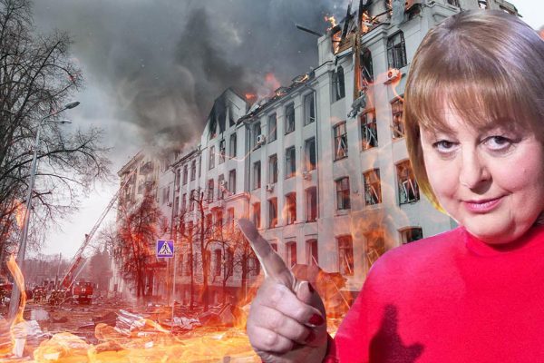 Таролог Людмила Хомутовская отложила карты в сторону и рассказала, как жить во время войны