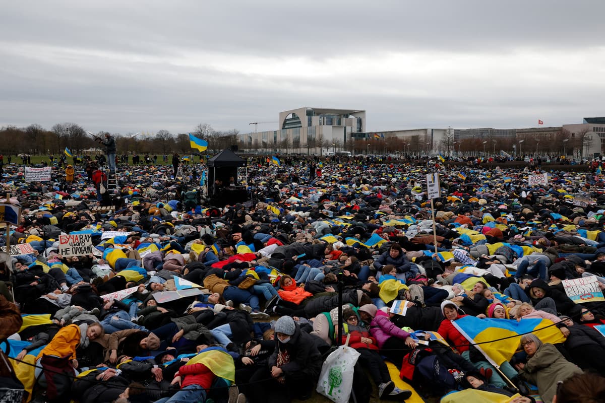 Украинские беженцы решили отблагодарить принявшие их страны и устроили уборку пляжей и парков от пластика, такие молодцы чтобы, Украины, беженцы, живут, украинцев, территории, переселенцев, также, страны, которые, украинским, стали, посильную, всегда, света, беженцев, приютил, народ, стараются, оказать