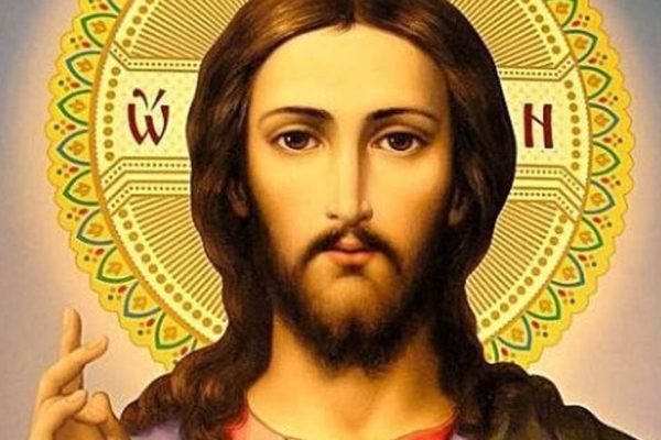 Больше всего переживаю за свой дом и семью, каждый вечер произношу сильную молитву