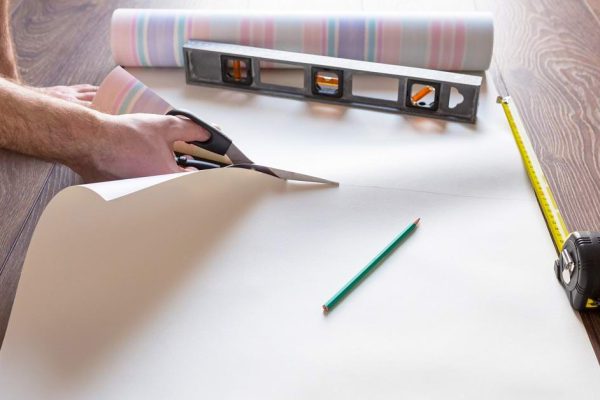 Можно ли использовать обои в качестве напольного покрытия