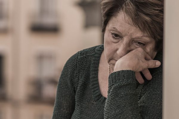 В 7 утра я уже была у детей, принесла им свежей еды, но сын меня не поблагодарил, а просто выставил за дверь