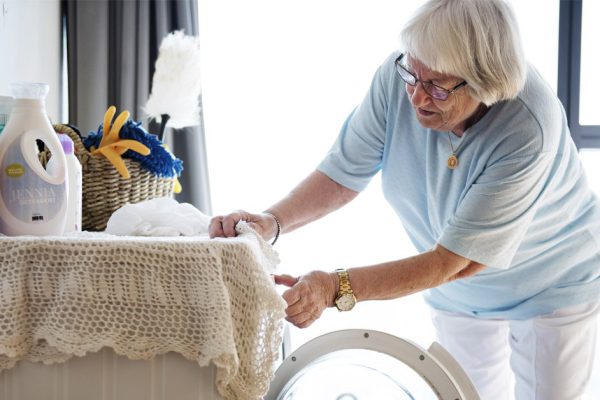 Стиральная машина для бабушки, которой тяжело развешивать белье