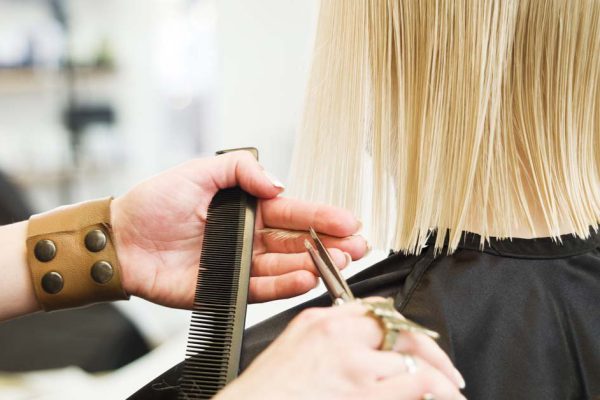 Бабушка тридцать лет стриглась по лунному календарю и меня научила так делать