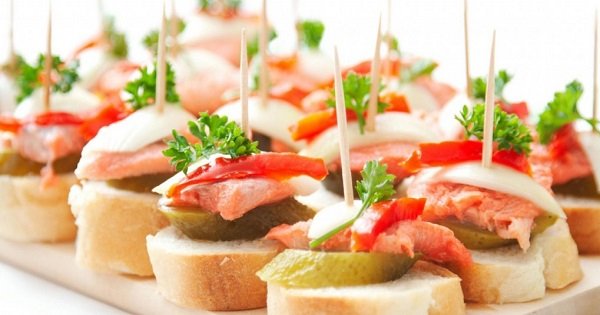 10 ярких идей для канапе на шпажках! Закуска, которая понравится всем.