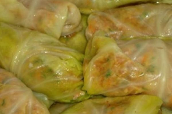 Иногда хочется голубцов здесь и сейчас, но варить капусту так долго, хорошо, что теперь я знаю один трюк