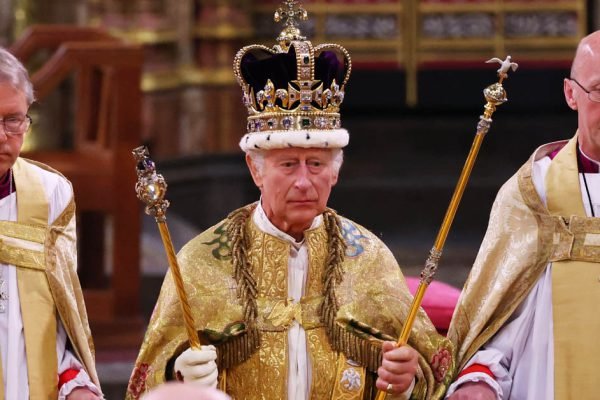 Мрачный жнец в черном плаще и другие тревожные знаки на коронации Чарльза III, которые показались британцам пугающими