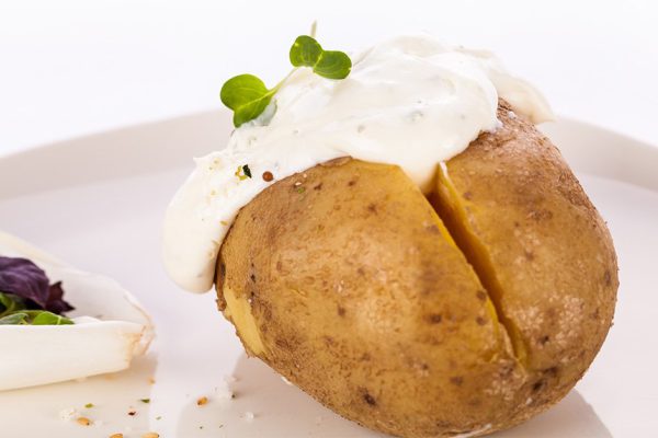 Зачем разрезать картофель на восемь частей