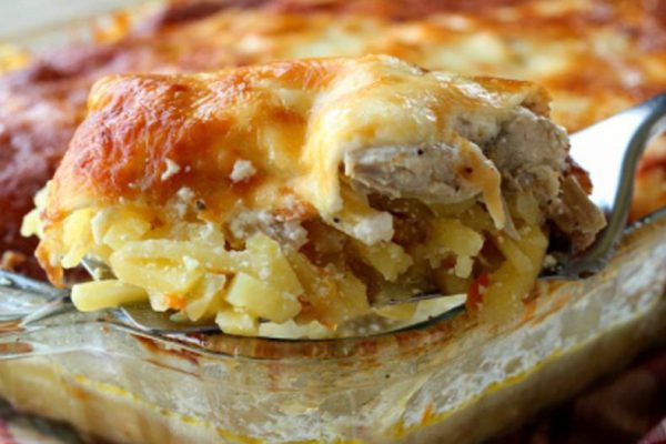 Картофельная запеканка с курицей — оригинальный способ приготовить обычные продукты.