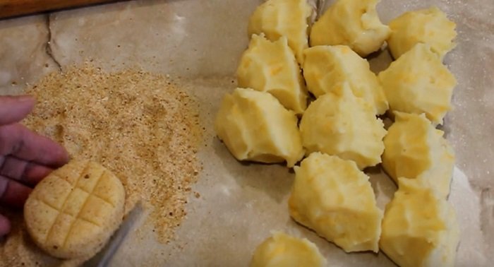 картофельные биточки с сыром в духовке