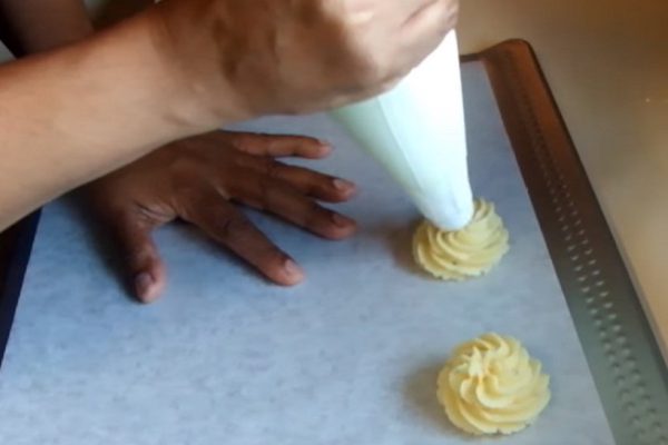 На первый взгляд, это обычное безе. Но ты удивишься, узнав, что приготовила эта хозяйка!