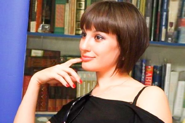 Лена Миро рассказала, как делит людей на «своих» и «чужих»! Всё по пунктам.