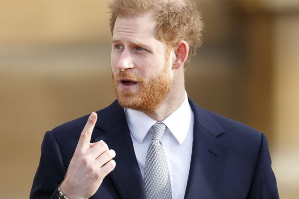 Консультант в фешенебельном магазине научил, как отличить хорошую рубашку от плохой