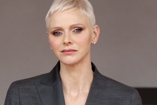 Княгиня Монако впервые вышла в свет после загадочного исчезновения, в королевской семье что-то неладно