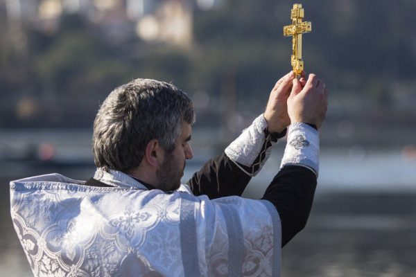 Сильная молитва, которую необходимо произнести в день Крещения Господнего вместо окунания в прорубь