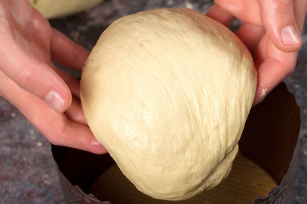 Молодой батюшка рассказал, когда лучше печь куличи — в Чистый четверг или в Страстную пятницу