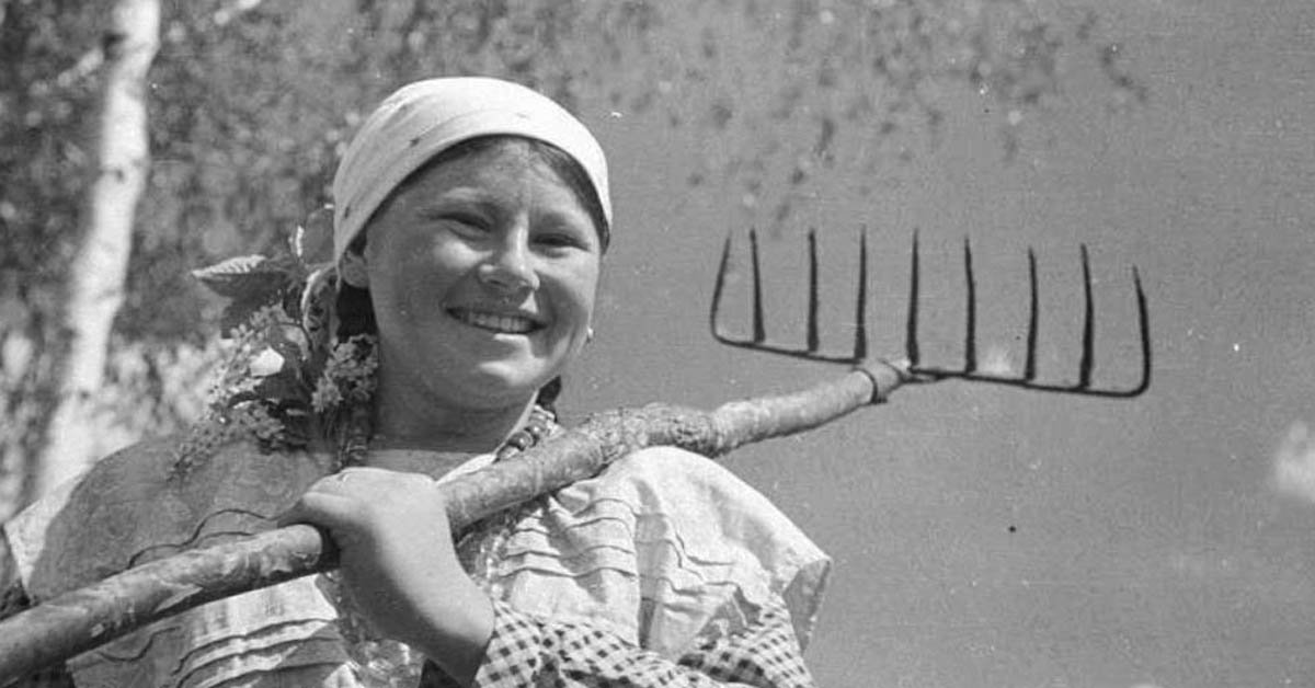Какой была сельская жизнь в СССР и как выглядела деревенская молодежь в то время