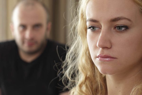 Как жить с парнем-пополамщиком и стоит ли уходить из таких отношений