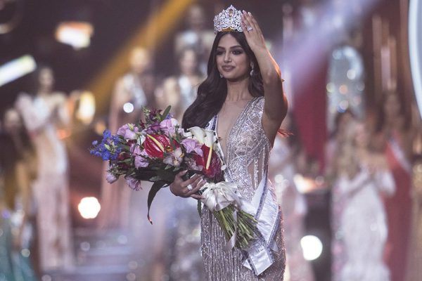 Платья, в которых 50-летняя дама сможет конкурировать с Мисс Вселенной