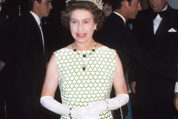 Стиль Елизаветы ІІ в молодые годы и чему стоит у нее поучиться