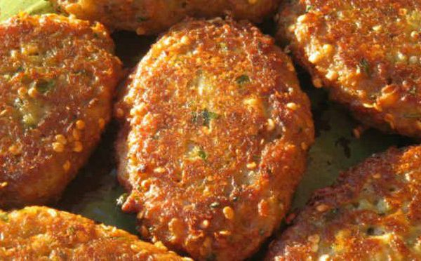 Как приготовить котлеты из баклажанов, ароматные и очень сытные