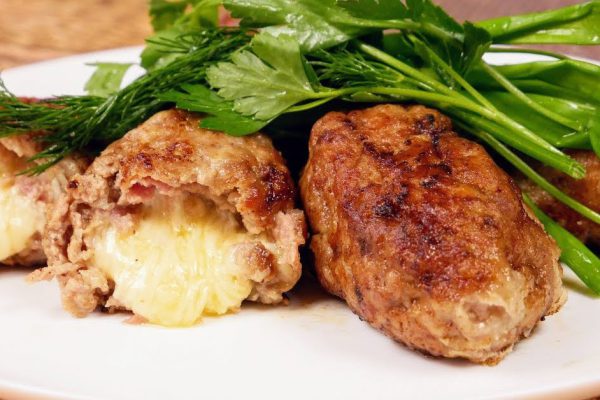 Рецепт богатых цыганских котлет с хлебом