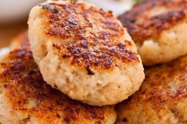 Что добавить в фарш, чтобы котлеты даже в запеченном виде были вкуснее обычных