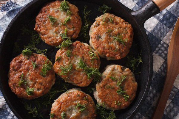 Что такое крабкейки и как их готовить