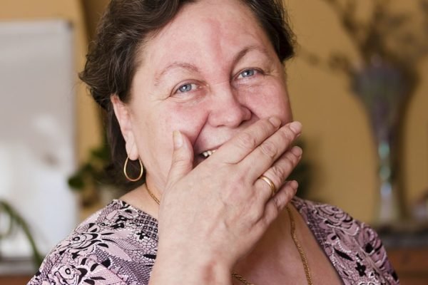 Отчего одни дамы сразу после школы стареют, а другие юные даже в 60