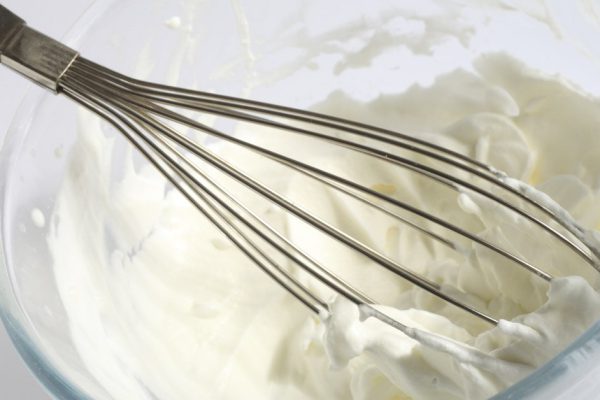 Нюансы приготовления взбитых сливок, которые повара держат в строгой тайне