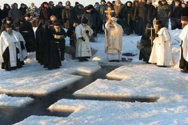 Почему в каждом доме должна быть крещенская вода