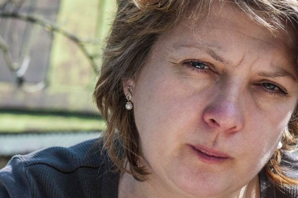 Муж истошно орет на меня и дочь, настолько распустился, что не понимает по-хорошему, прошу помощи