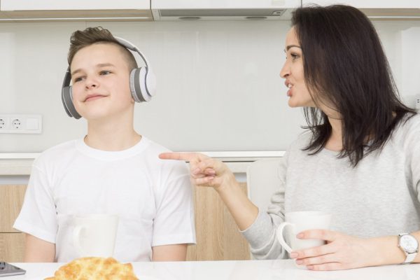 У ребенка начались подростковые заскоки, что делать, чтобы мозги встали на место