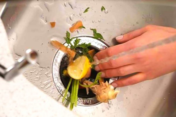 Какой удивительный предмет есть на каждой кухне в Америке