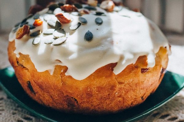 Испекла на пробу куличи на желтках по рецепту Ольги Шобутинской, получились масляные и влажные, не разочаровали