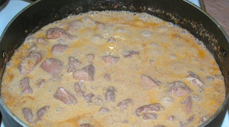 курица в красном вине и сливках