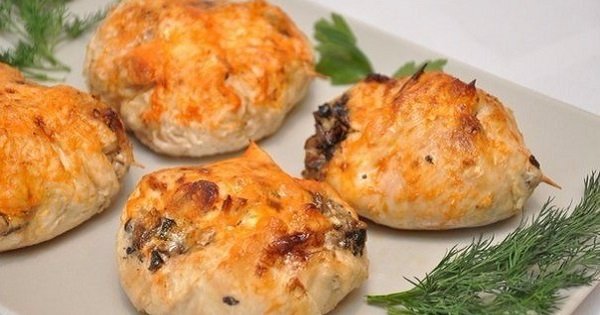 Куриные «бомбочки»: идеальное сочетание ингредиентов, которое никого не оставит равнодушным.