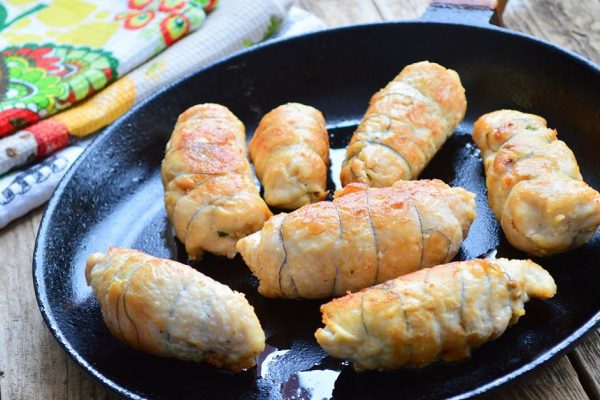 Как приготовить вкусные куриные рулетики в духовке